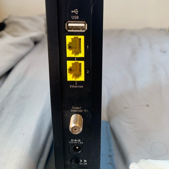 Netgear N300 WiFi Cable Modem Router - Picture 4 of 4